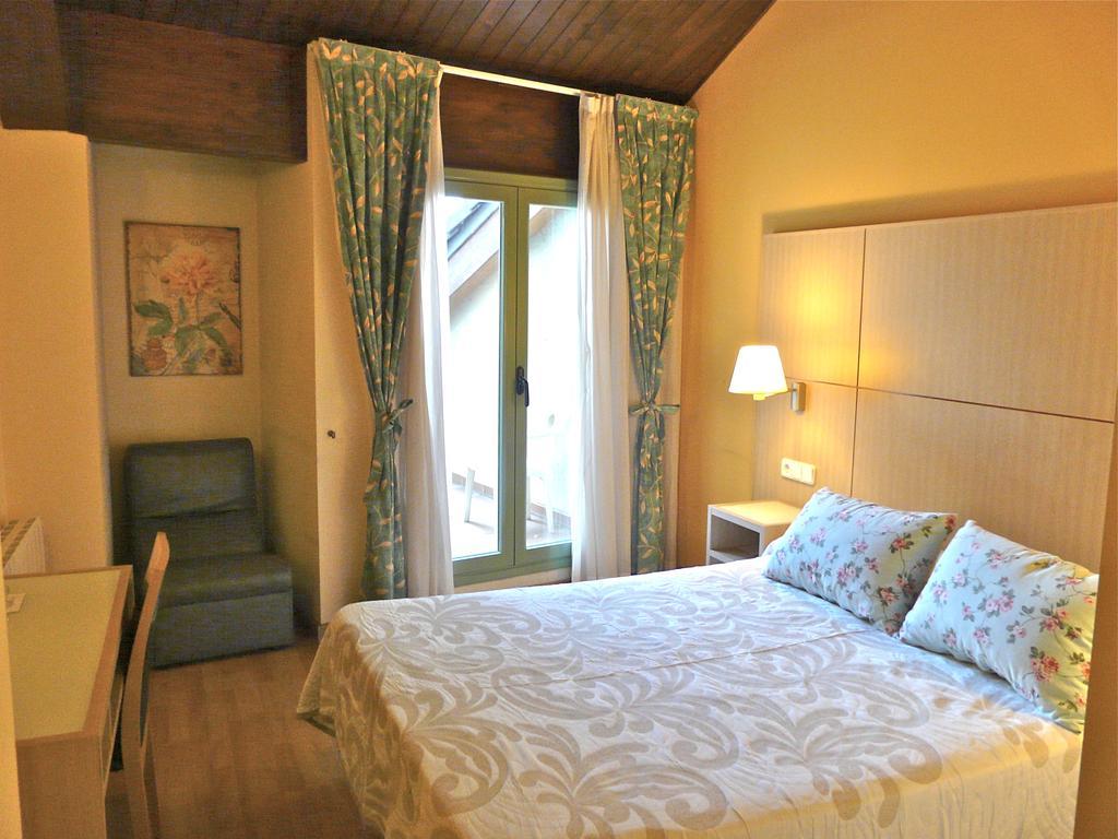 Hotel Nice La Seu d'Urgell Luaran gambar