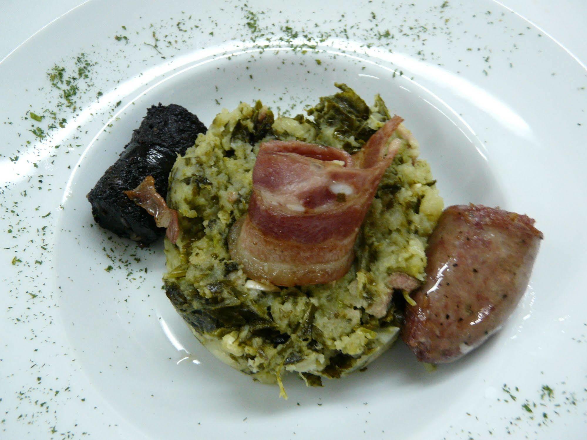 Hotel Nice La Seu d'Urgell Luaran gambar
